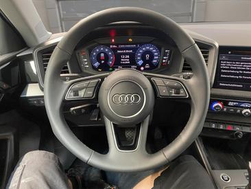 Audi A1 Sportback 30 TFSI — photo 11