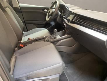 Audi A1 Sportback 30 TFSI — photo 18