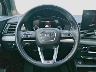 Audi Q5 55 TFSI E Quattro — photo 12