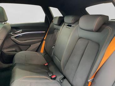 Audi E-tron 50 Quattro — photo 13
