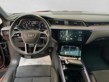Audi E-tron 50 Quattro — photo 14
