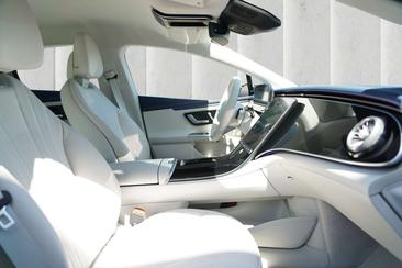 Mercedes EQE Berline 350 — photo 9