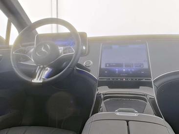 Mercedes EQE Berline 300 — photo 5
