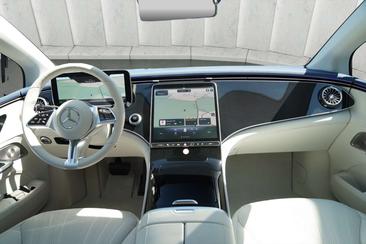 Mercedes EQE Berline 350 — photo 11