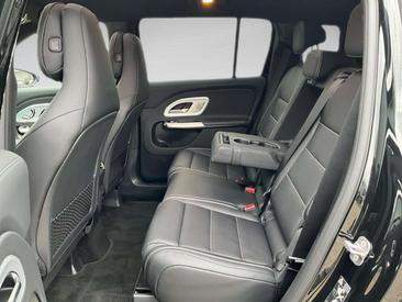Mercedes GLB 350 4MATIC — photo 11