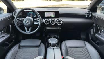 Mercedes CLA Berline 220 — photo 11