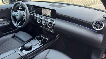 Mercedes CLA Berline 220 — photo 12