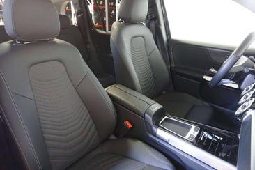 Mercedes GLB 200 — photo 4