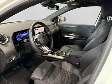 Mercedes EQA 250 — photo 9