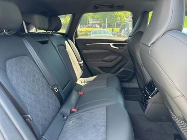 Audi A6 Avant TDI — photo 22