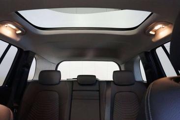 Mercedes GLB 200 — photo 12