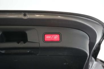 Mercedes EQA 250 — photo 21