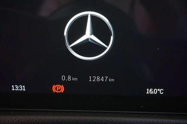 Mercedes GLB 200 — photo 13