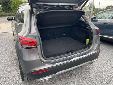 Mercedes GLA 200 — photo 17
