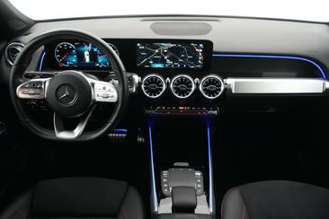 Mercedes GLB 180 — photo 13