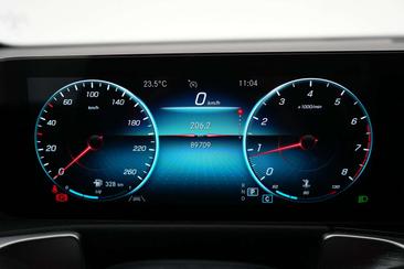 Mercedes GLB 180 — photo 14