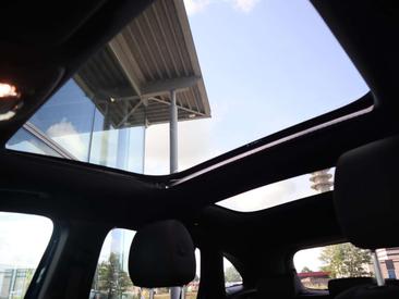 Mercedes GLA 250e — photo 11
