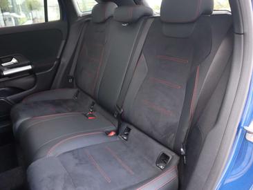 Mercedes GLA 250e — photo 12