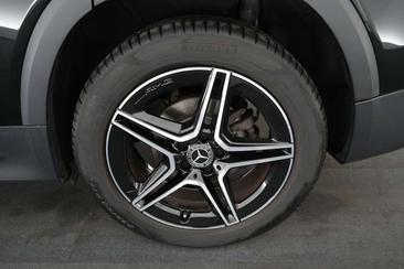 Mercedes GLB 180 — photo 19