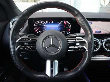 Mercedes GLA 250e — photo 15