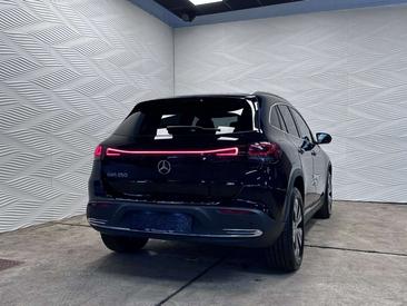 Mercedes EQA 250 — photo 10