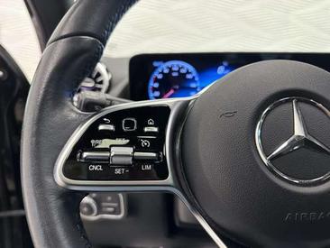 Mercedes EQA 250 — photo 21