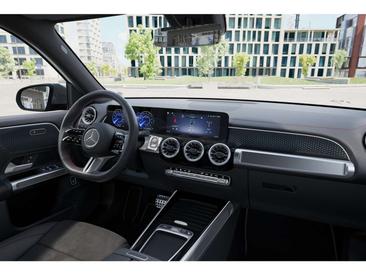 Mercedes EQB 250 — photo 6
