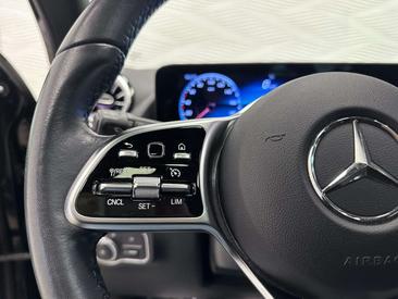 Mercedes EQA 250 — photo 21