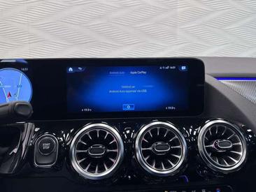 Mercedes EQA 250 — photo 27