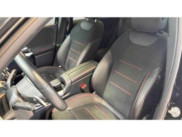 Mercedes GLB 180 D — photo 12