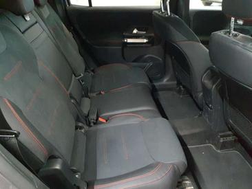 Mercedes GLB 220 D — photo 13