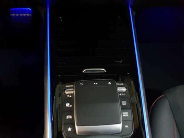 Mercedes GLB 200d — photo 9