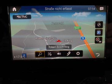 Mercedes GLB 200d — photo 11