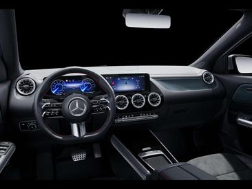 Mercedes EQA 250 — photo 8