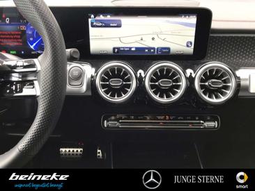 Mercedes EQB 350 — photo 10
