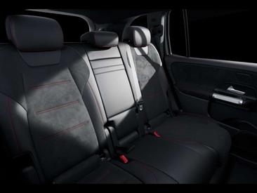 Mercedes EQB 250 — photo 10