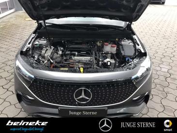 Mercedes EQB 350 — photo 17
