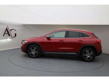 Mercedes GLA 200 — photo 2