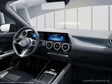 Mercedes GLA 250e — photo 20