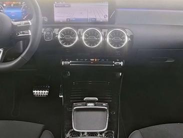 Mercedes CLA Berline 200 — photo 5