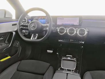 Mercedes CLA Berline 200 — photo 6