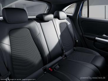 Mercedes GLA 250e — photo 23