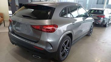 Mercedes GLA 180 — photo 6