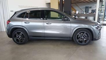 Mercedes GLA 180 — photo 7
