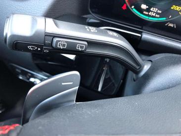 Mercedes EQA 250 — photo 15