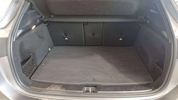 Mercedes GLA 180 — photo 12
