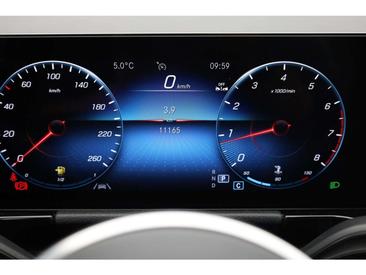 Mercedes GLA 200 — photo 21