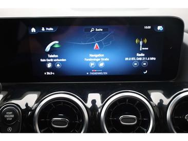 Mercedes GLA 200 — photo 25