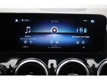 Mercedes GLA 200 — photo 26