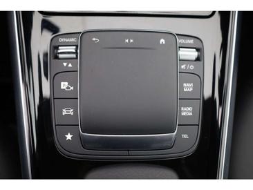 Mercedes GLA 200 — photo 28